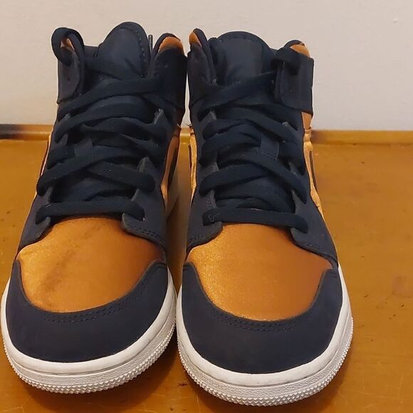 Nike Other - Nike Air Jordan 1 Mid SE Premium Stain Gold Sneakers